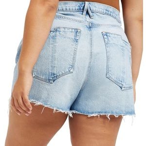 Good American 90s High-Waisted Split-Pocket Denim Shorts